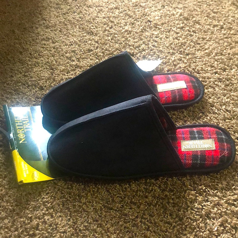 Northern trail slippers